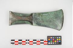 Foto von Bronzeschaftlappenbeil (NHMW-PRAE-025456)